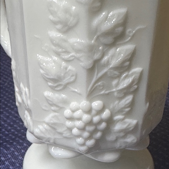 Westmoreland Milk Glass Creamer/pitcher Grape Design 5.25” tall - Picture 8 of 8